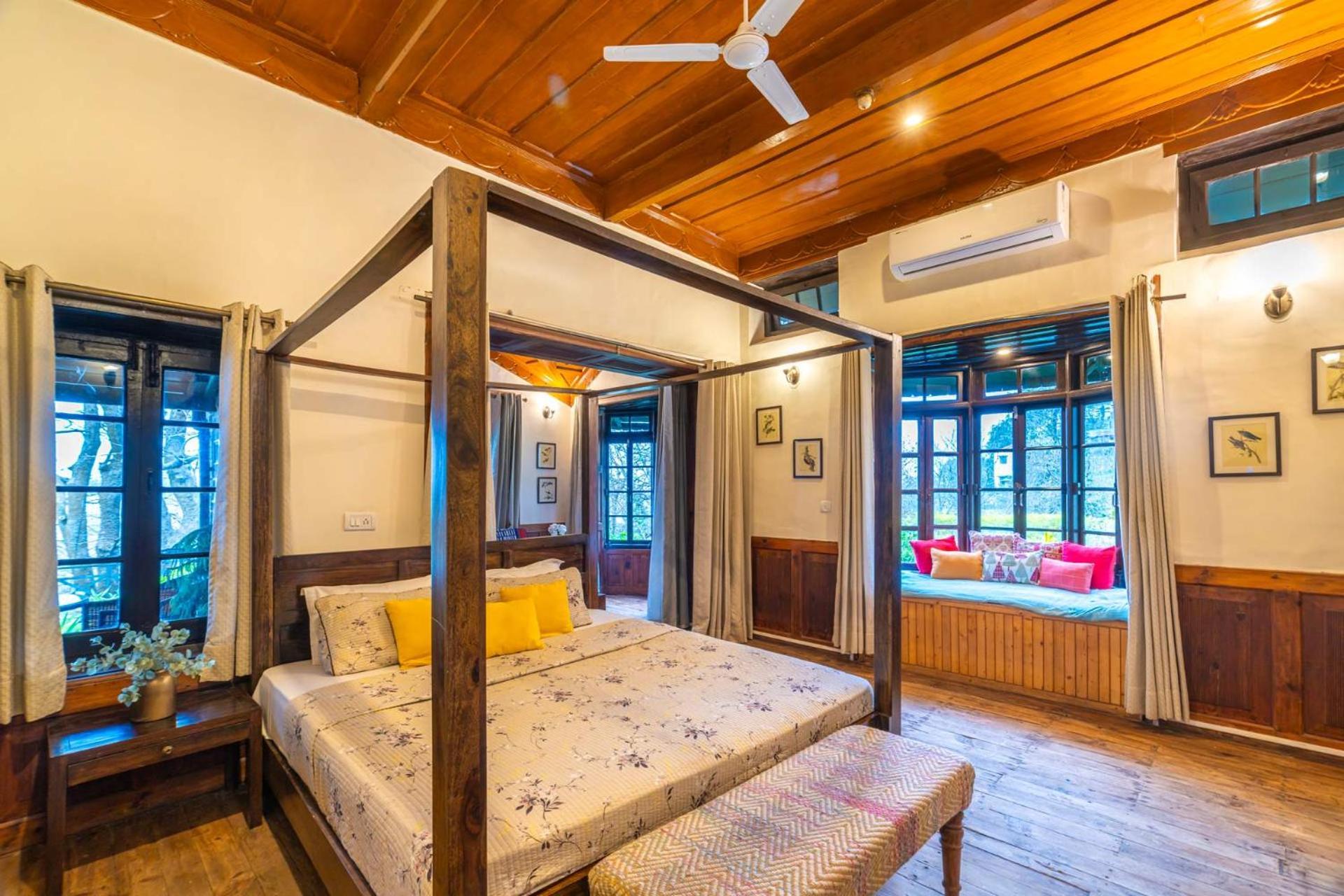 Stayvista At Padam Hill- Pet Friendly Villa With Garden Kasauli Luaran gambar