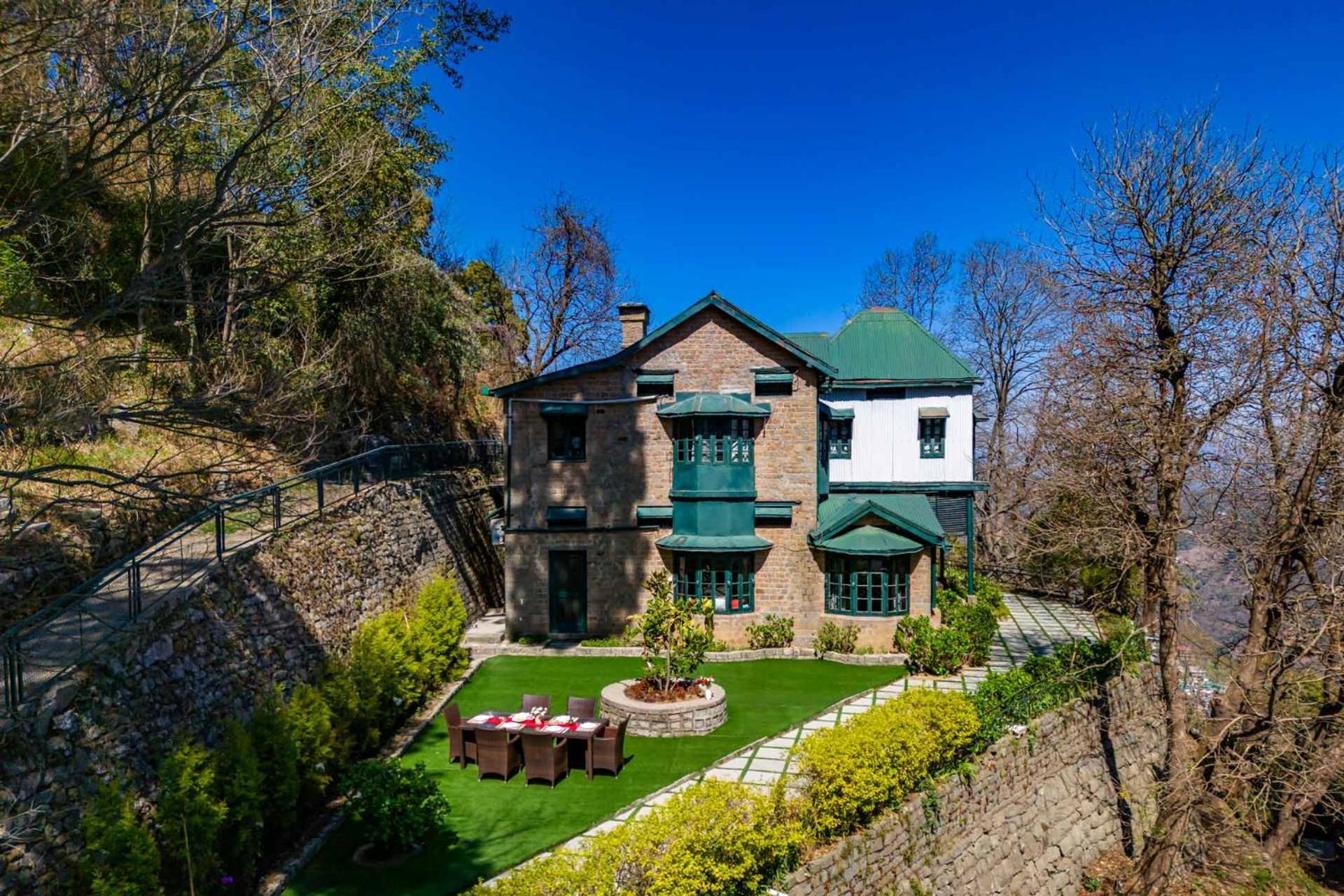 Stayvista At Padam Hill- Pet Friendly Villa With Garden Kasauli Luaran gambar